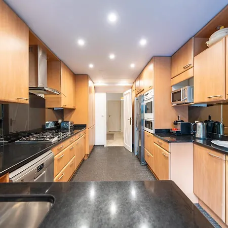 Luxurious 4-bedroom With Terrace On The Croisette Apartment *