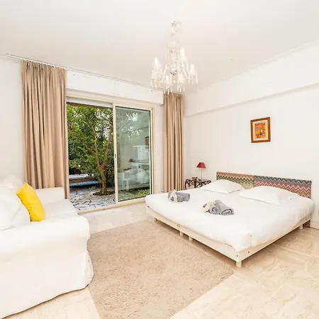 Luxurious 4-bedroom With Terrace On The Croisette Apartment Cannes